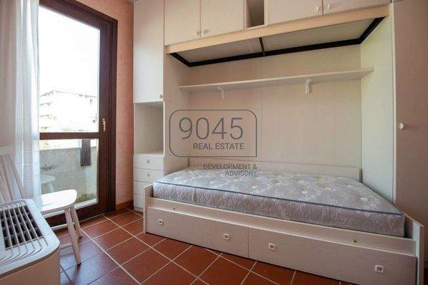 Charmante Reihenhausvilla mit traumhaftem Seeblick und privatem Garten in Torri