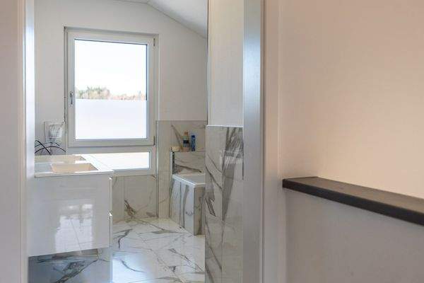 Neues und Nachhaltiges Einfamilienhaus mit geschmackvoller Ausstattung im Neubaugebiet.