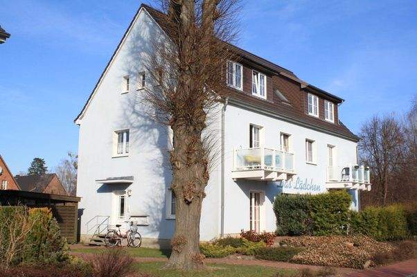 gepflegte Aussenanlagen