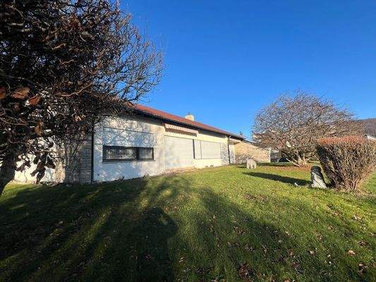 Gebäudeansicht Seite