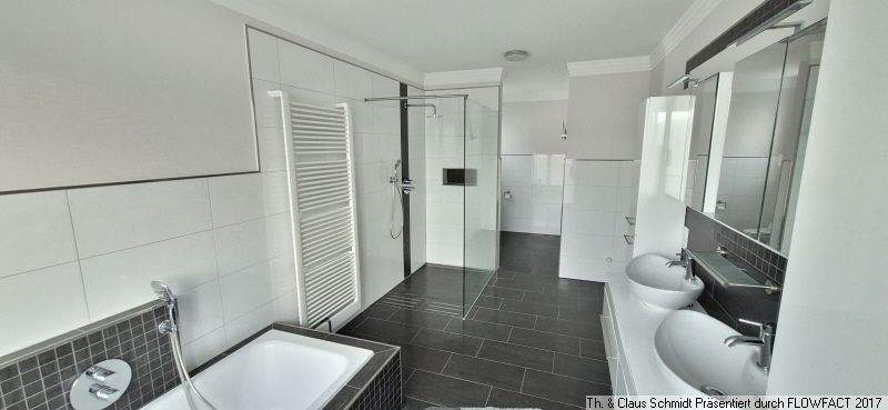 Blick Richtung WC-Bereich