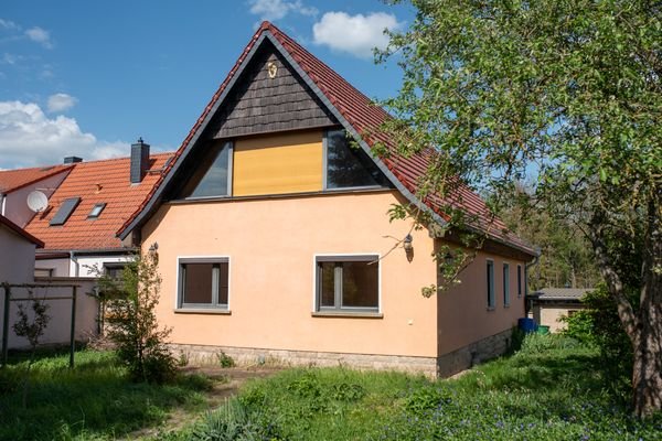 Außenansicht Haus vom Garten