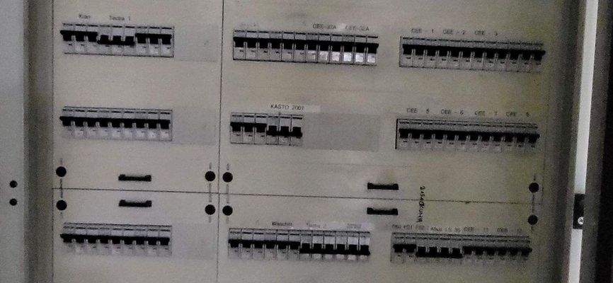 HAUPTZÄHLERKASTEN IN DER BÜROEBENE