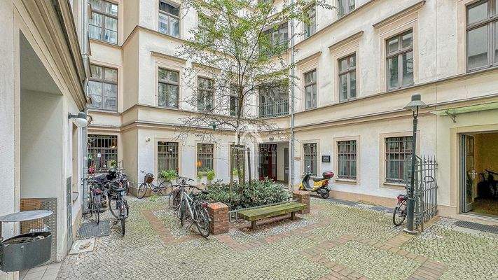 Innenhof / courtyard