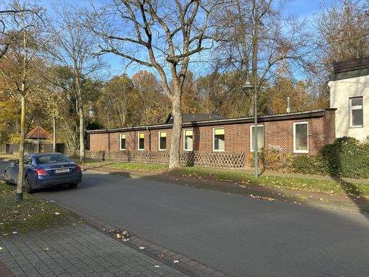 Halle von der Straße