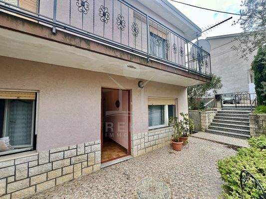 Zwei Etagen, zwei separate Wohnungen