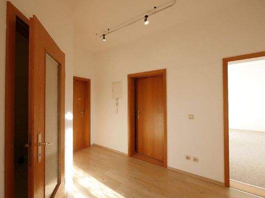  DIELE - Zargen und Türen furniert