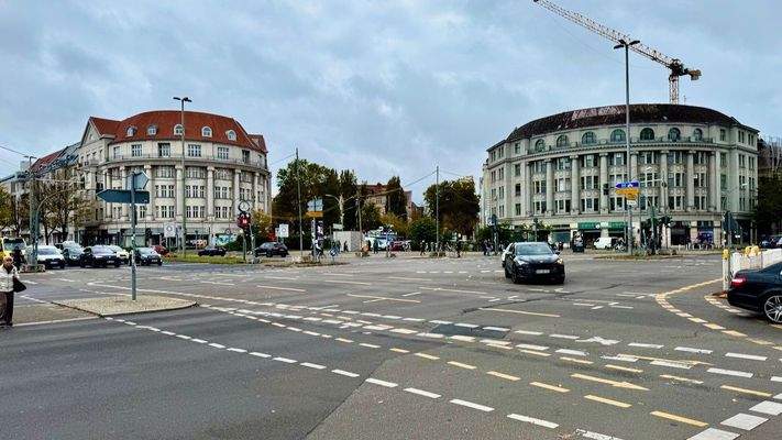Großes Berliner Bürogebäude