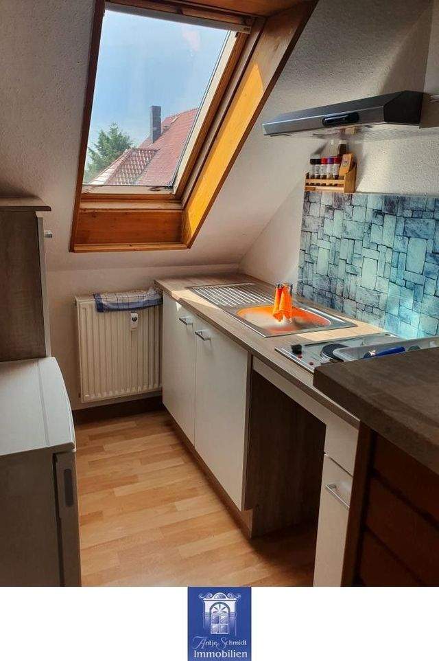 Möblierte Singlewohnung unterm Dach - Individuell und gemütlich! - Foto 1