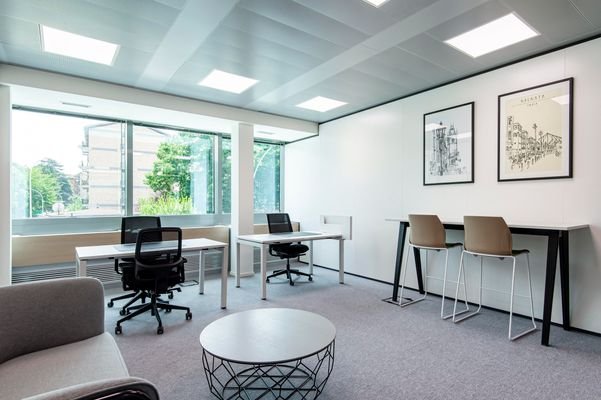 Regus EUR Woliba 5852 Rome Italy Large Office 2.jp