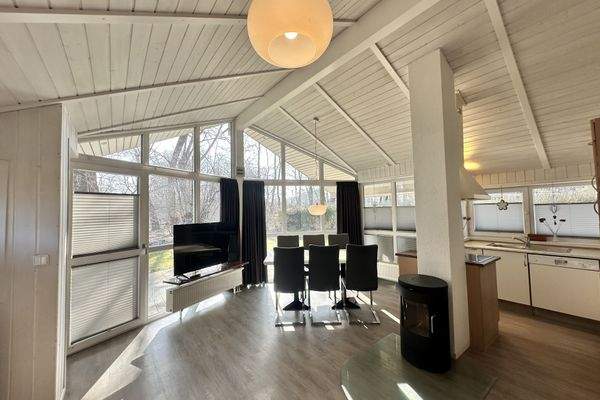 heller Koch-Essbereich