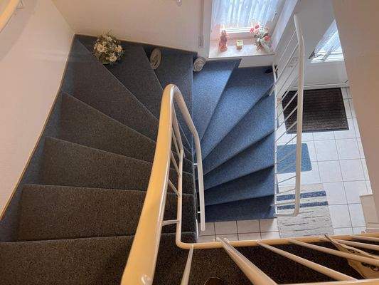 Treppe zum Dachgeschoss