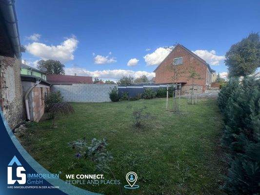 Gartenfläche Vorderseite