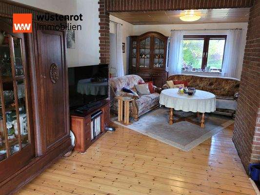 großzügiges Wohn-Esszimmer