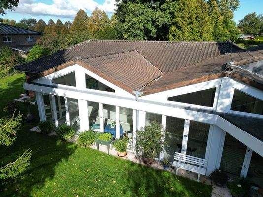 Fensterfront vom Schwimmbad