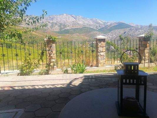 In der Hügellandschaft von Split