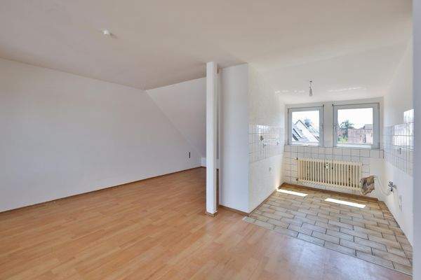 Wohnen-Essen-Kochen im DG