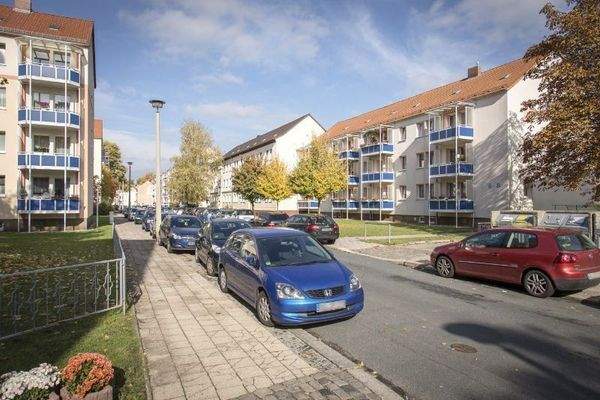 Balkonseiten und Straße.jpg