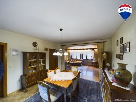 RE/MAX Immobilien DeLux Esszimmeransicht 2 EG