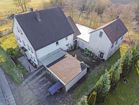 Hinterhof & Nebengebäude