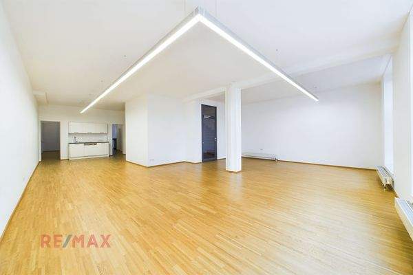 Großraumbüro/Sitzungsraum