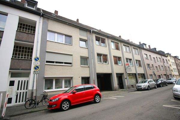 Mehrfamilienhaus von außen