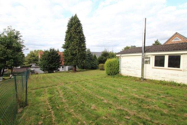 großzügiger Garten