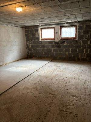 Raum im UG/Ausbau zum Zimmer