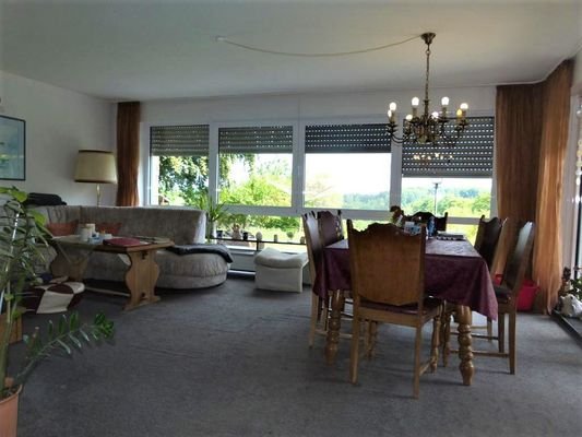 Wohn-/Esszimmer ELW