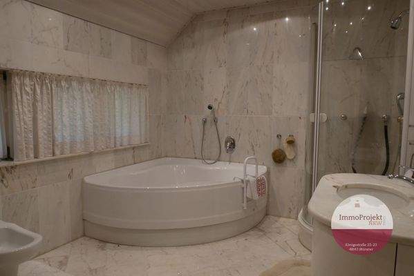 Bad en suite mit Sauna