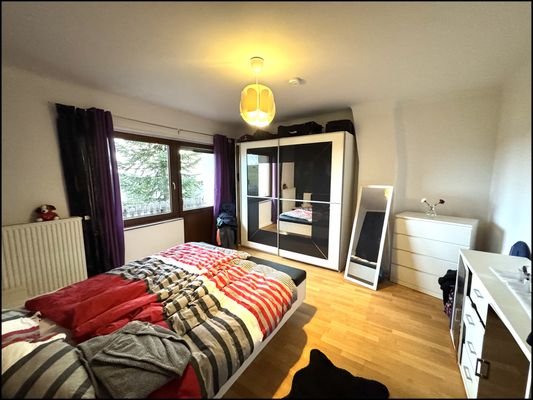 Schlafzimmer 1.OG
