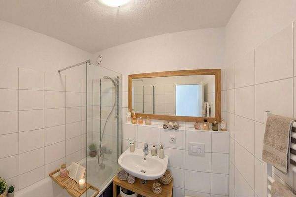 Bad - (Einrichtung visualisiert)