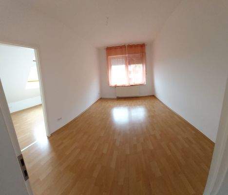 Schlafzimmer mit Arbeitszimmer