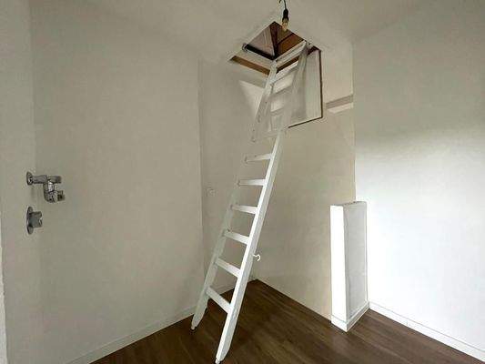 Zugang zum Spitzboden