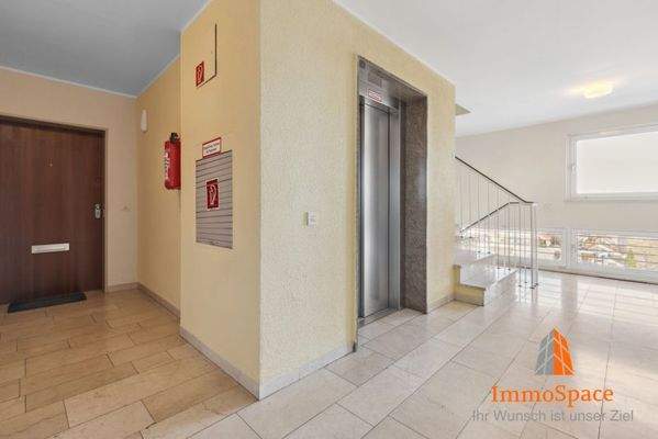 Blick zur Eingangstüre