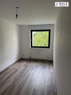 Kinderzimmer - Büro.JPG