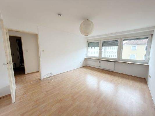 Wohnbereich (Zimmer 1) 