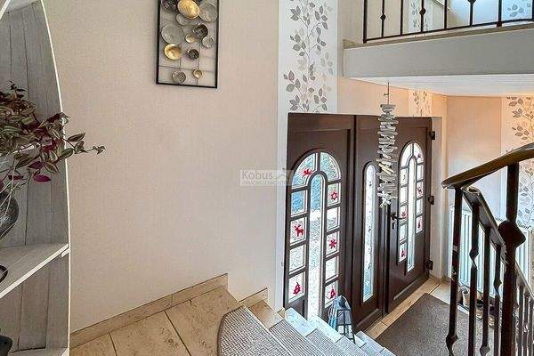 DG - Treppe Haustür