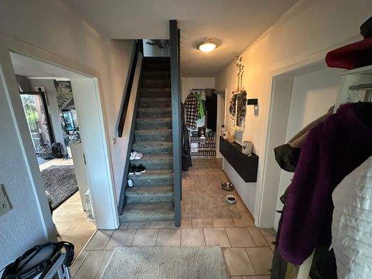 Flur unten Wohnung 3.jpeg