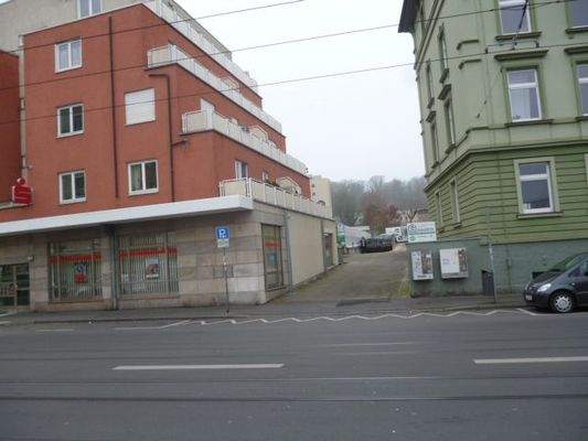 Einfahrt zur Tiefgarage