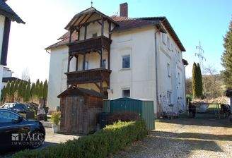 Hausansicht links vorne