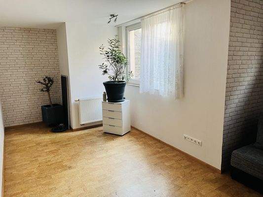 belichteter, beheizbarer Raum im Keller