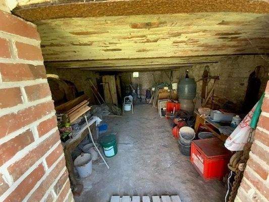 Keller unter dem Stall