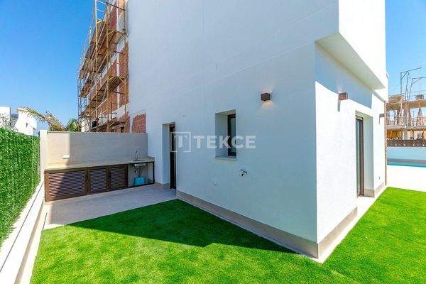 Stylish Villas with Pool and Solarium in Benijófar Alicante