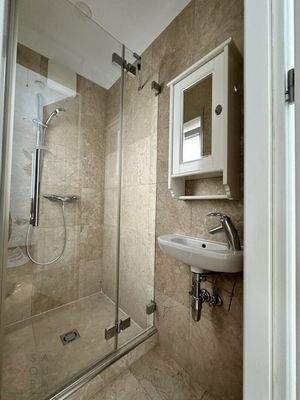 1zuandZmC7esrwLFcLywao