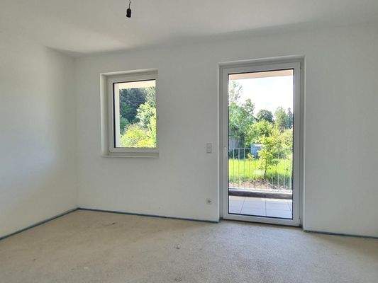 Zimmer 2 mit Balkon, OG