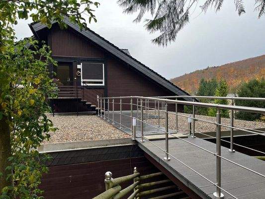 Die neu entstandene Gästeterrasse