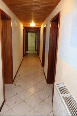 Keller - Flur mit separatem Außenzugang