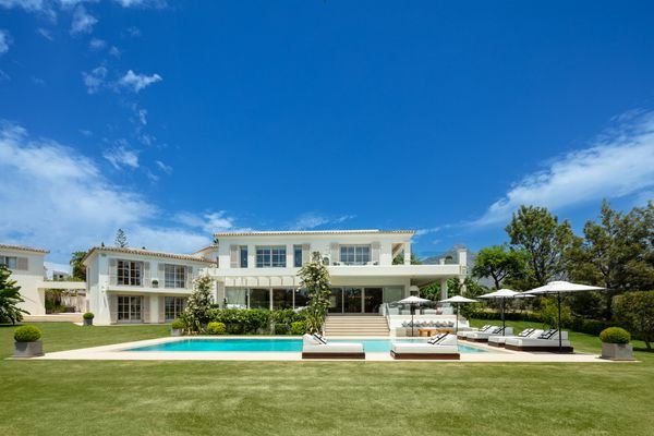 Photo: Villa in Nueva Andalucia