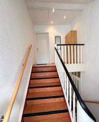 Treppenhaus 1OG 2OG.jpg